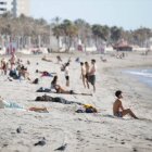 La Playa del Zapillo de Almería este jueves de enero, donde se registran temperaturas inusuales.