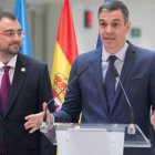 Pedro Sánchez en el hospital de Asturias