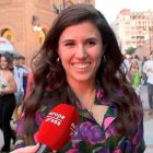 Teresa Urquijo, prometida del actual alcalde de Madrid, junto a la plaza de toros de Las Ventas.