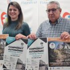 Beatriz Quintillán, edil de deportes junto al director técnico de la carrera, Romualdo Doménech durante el acto de presentación de la prueba.