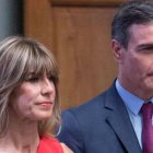 Pedro Sánchez junto a su mujer Begoña Gómez