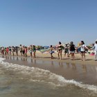 Cadena humana en las playas de Almardà, Corinto y Malva-rosa