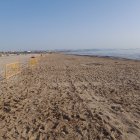 Reabren al baño la playa del Cabanyal tras comprobar que el agua está "limpia"