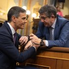 Pedro Sánchez juto al portavoz socialista en el Congreso, Patxi López