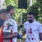 El presidente del Gobierno Pedro Sánchez saludo al futbolista Daniel Carvajal