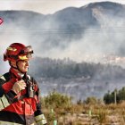 Bombero en el incendio de Benasau