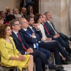 Diana Morant, junto a otros ministros en la toma de posesión de Salvador Illa.