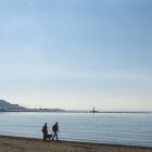 Vista de la playa de la bahía de Roses, a 10 de febrero de 2022, en Roses, Girona, Catalunya (España). Este 2022 se cumple el 10º aniversario de la integración de la bahía de Roses en la selecta Asociación de Bahías Más Bellas del Mundo. Esta Asociación fue creada en 1997 y forman parte de la misma 41 bahías de 27 países, entre ellas las de San Francisco (EEUU), Agadir (Marruecos), False Bay (Sudáfrica), Ha Long (Vietnam), Mont Saint-Michel (Francia) o la de Santander (la única otra española). Roses entró a formar parte de ella en 2012 tras la candidatura presentada de forma conjunta por los cuatro municipios que integran la Bahía de Roses: Roses, Castelló d’Empúries-Empuriabrava, Sant Pere Pescador y L’Escala-Empúries.
11 FEBRERO 2022;BAHIA DES ROSES;ASOCIACIÓN;BELELZA;BAHIAS;NATURALEZA
Glòria Sánchez / Europa Press
(Foto de ARCHIVO)
10/2/2022