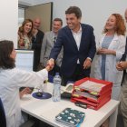 El jefe del Consell, Carlos Mazón, durante una visita a un centro sanitario de la Comunitat Valenciana