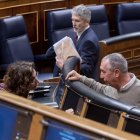 La ministra de Hacienda y Función Pública, María Jesús Montero (i), y el diputado de Compromís en el Congreso de los Diputados, Joan Baldoví