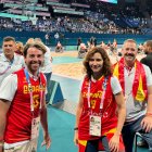 Díaz Ayuso asiste en París a la primera jornada de los Juegos Paralímpicos con participación de deportistas madrileños.