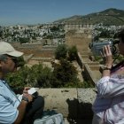 Turistas en la Alhambra.