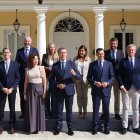 Foto de familia, el presidente del PP, Alberto Núñez Feijóo, junto a los barones del PP