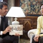 La ministra y  secretaria general del PSPV-PSOE, Diana Morant, se reúne con el president de la Generalitat, Carlos Mazón.