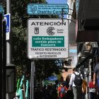 Un cartel indica la zona de bajas emisiones 360 del Distrito Centro, a 17 de septiembre de 2024,.