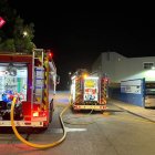 Bomberos trabajan en la extinción de un incendio en un taller de coches

REMITIDA / HANDOUT por BOMBEROS
Fotografía remitida a medios de comunicación exclusivamente para ilustrar la noticia a la que hace referencia la imagen, y citando la procedencia de la imagen en la firma
20/9/2024