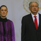 La nueva presidenta de México, Claudia Sheinbaum, y el anterior presidente, López Obrador.