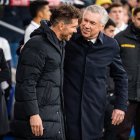 Simeone y Ancelotti, en un derbi.