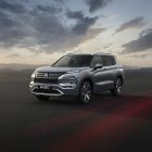 Mitsubishi actualiza su SUV crossover con motorización PHEV Outlander, que estará disponible en Europa en 2025.