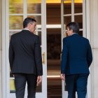 El presidente del Gobierno, Pedro Sánchez (i), durante su reunión con el presidente de la Comunitat Valenciana, Carlos Mazón (d), en el Complejo de La Moncloa, a 4 de octubre de 2024, en Madrid (España). Estas reuniones se enmarcan en la ronda que suele hacer el jefe del Ejecutivo tras las elecciones autonómicas. Sánchez se reúne hoy además con el presidente de la Región de Murcia, y el presidente de Castilla-La Mancha.

Carlos Luján / Europa Press
04 OCTUBRE 2024;REUNIÓN;COMUNIDAD VALENCIANA;CCAA;PRESIDENTE;ELECCIONES
04/10/2024