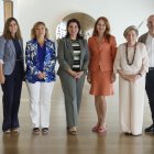 De izquierda a derecha: Ángela Pérez, Laura Lechuga, Hortensia Roig, Gloria Lomana, Ana Lluch y Jordi Nadal