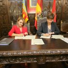 La consellera de Innovación, Industria, Comercio y Turismo, Nuria Montes, en su condición de presidenta de SITVAL, y la alcaldesa de Segorbe, Maria del Carmen Climent, han firmado un convenio de colaboración.