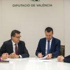 Vicent Mompó y Juan Ramón Adsuara firman el convenio de las ayudas para Smart Cities