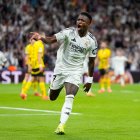 Vinicius Junior celebra uno de sus goles al Dortmund