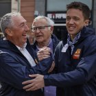 Joan Baldoví, líder de Compromís y Joan Ribó, exalcalde de Valencia con Compromís, junto a Iñigo Errejón en 2023 haciendo campaña en las Fallas.