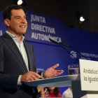 El presidente del PP de Andalucía, Juanma Moreno, preside la reunión de la Junta Directiva Autonómica del partido en Málaga.