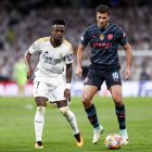 Vinicius y Rodri, durante un partido de Champions League.