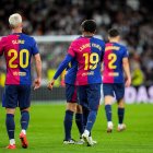 Los jugadores del Barcelona celebran un gol en el Clásico.