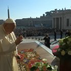 La imagen de la Virgen de los Desamparados preside la audiencia general del Papa en recuerdo a las víctimas de la DANA