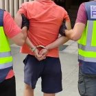 Un hombre detenido por la Policía Nacional

REMITIDA / HANDOUT por POLICÍA NACIONAL
Fotografía remitida a medios de comunicación exclusivamente para ilustrar la noticia a la que hace referencia la imagen, y citando la procedencia de la imagen en la firma
08/11/2024