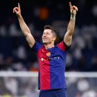 Lewandowski celebra un gol con el Barcelona.