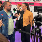 Lucía de la Puerta, con la chaqueta con la que se presentó en los premios de Los 40.