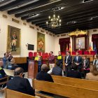 Lectura del manifiesto en el Salón de Plenos del Ayuntamiento de Elche