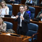El portavoz del PSOE en la Asamblea, Juan Lobato, interviene durante un pleno en la Asamblea de Madrid, a 21 de noviembre de 2024.