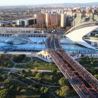 Miles de atletas participan en la maratón de Valencia