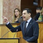 El presidente de la Junta de Andalucía, Juanma Moreno, este jueves en el Debate sobre el Estado de la Comunidad.