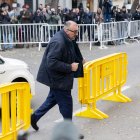 El ex asesor del ex ministro José Luis Ábalos, Koldo García, llega al Tribunal Supremo para declarar, a 17 de diciembre de 2024, en Madrid (España). Koldo García, quien fuera asesor y hombre de confianza del ex ministro de Transportes José Luis Ábalos, ha llegado para declarar como investigado ante el magistrado Leopoldo Puente, que indaga en las presuntas irregularidades acordadas durante la pandemia para la compra de material sanitario.

Eduardo Parra / Europa Press
17 DICIEMBRE 2024;KOLDO;GARCÍA;JUEZ;TRIBUNAL SUPREMO;DECLARA
17/12/2024