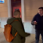 Antonio Maestre y Vito Quiles discuten en plena calle.