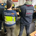 Detenidas seis personas en Alicante vinculadas a un desembarco de cuatro toneladas de hachís en l'Ametlla de Mar

REMITIDA / HANDOUT por POLICÍA NACIONAL
Fotografía remitida a medios de comunicación exclusivamente para ilustrar la noticia a la que hace referencia la imagen, y citando la procedencia de la imagen en la firma
25/1/2025