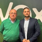 El alcalde de Náquera, Iván Expósito, y el presidente provincial de Vox Valencia, Ignacio Gil Lázaro.
