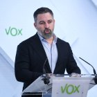 Archivo - El líder de VOX, Santiago Abascal, durante una rueda de prensa en la sede de Vox.