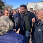 El presidente del Partido Popular de Asturias, Álvaro Queipo, en la feria de Corao.