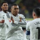 Kylian Mbappe celebra uno de sus goles contra el Villarreal.
