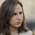La secretaria general de Podemos, Ione Belarra, durante un acto de Podemos, en el espacio social y cultural Nau Bostik, a 9 de abril de 2025, en Barcelona, Cataluña (España). 