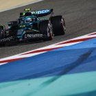 Fernando Alonso, en los entrenamientos del GP de Baréin.