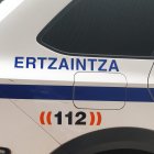 Archivo - Coche patrulla de la Ertzaintza.